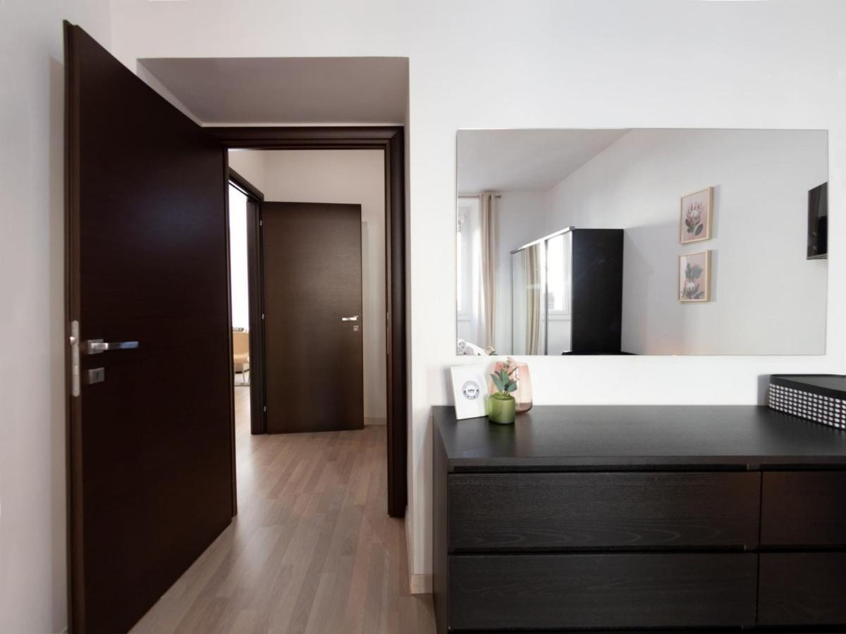 The Best Rent - Spacious Apartment Near Roma Termini Station 외부 사진